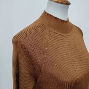 RIBBED KNIT TAHARI MOCK TURTLE